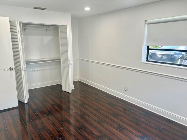 Photo - 5714 Greene St