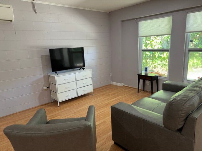 Photo - 1305 Green Cove Rd