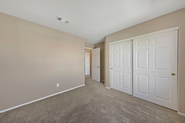 Photo - Green Valley Home! Beautiful &  Spacious! Stainless steel appliances! Washer & dryer! No pets!