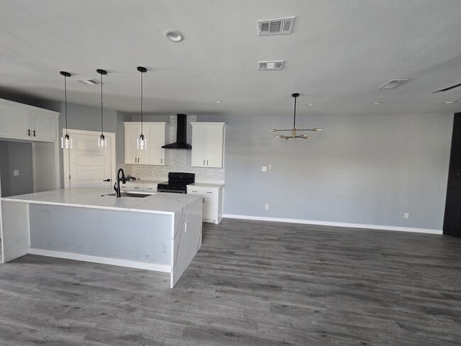 Photo - 1711 Herald St