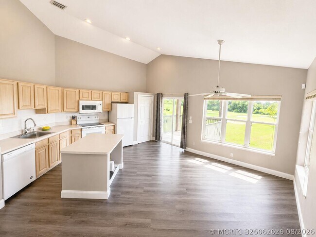 Photo - 9847 Perfect Dr Unit 168