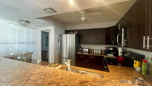 Photo - 2017 OCEAN 405W Unit 405W