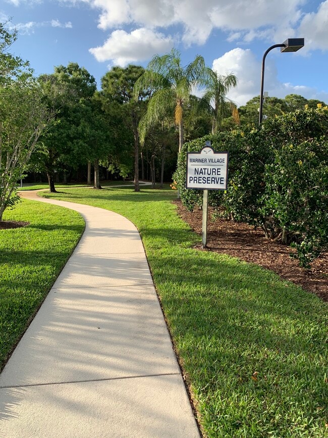 Photo - 4972 SE Mariner Village Ln