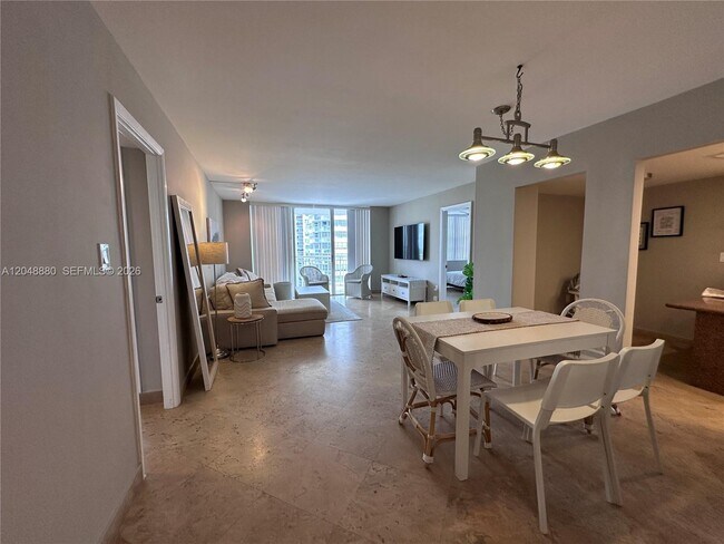 Photo - 18021 Biscayne Blvd Unit 702
