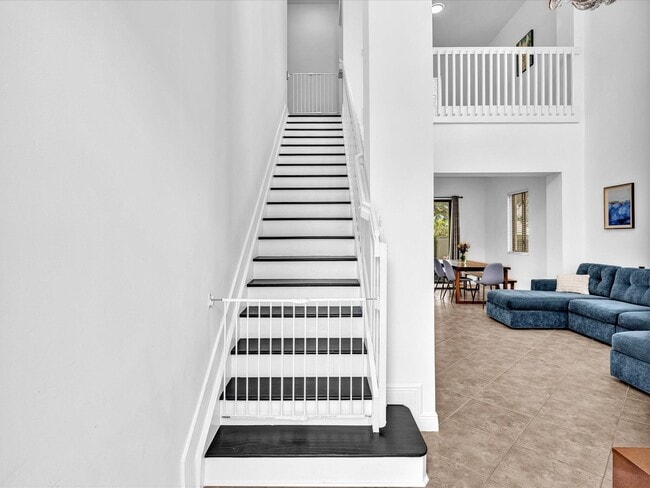 Building Photo - 2414 Venetian Way