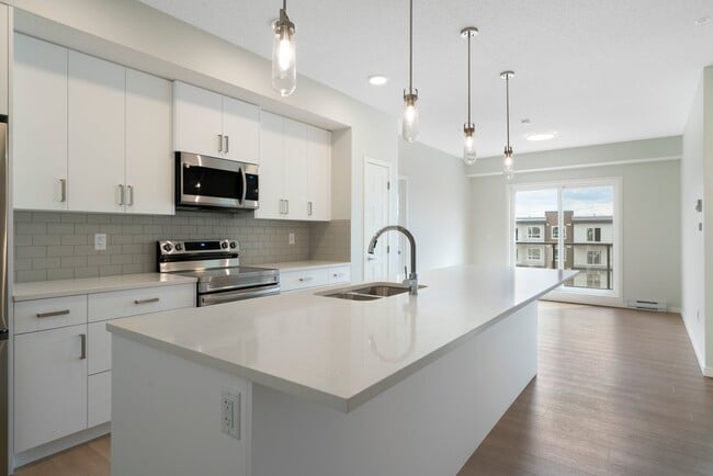 Photo - 33 Carringham Gate NW