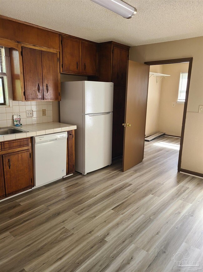 Photo - 7924 Deborah Dr