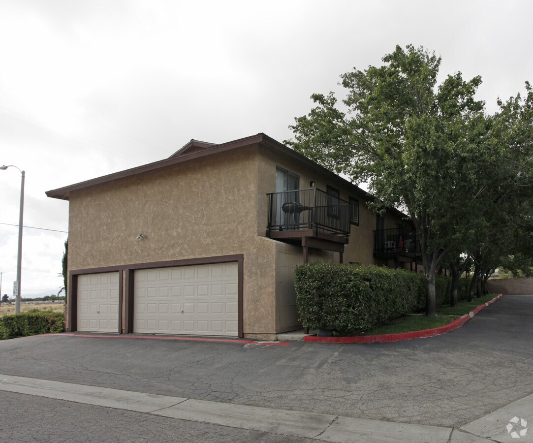 Photo - 38745 15th St E