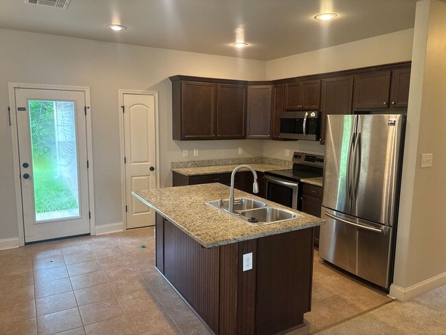 Photo - Beautiful 3-bedroom/2-bath D'Iberville