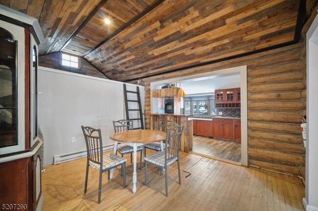 Photo - 15 Allegheny Ave