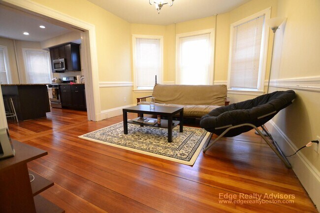 Photo - 75 Leicester St