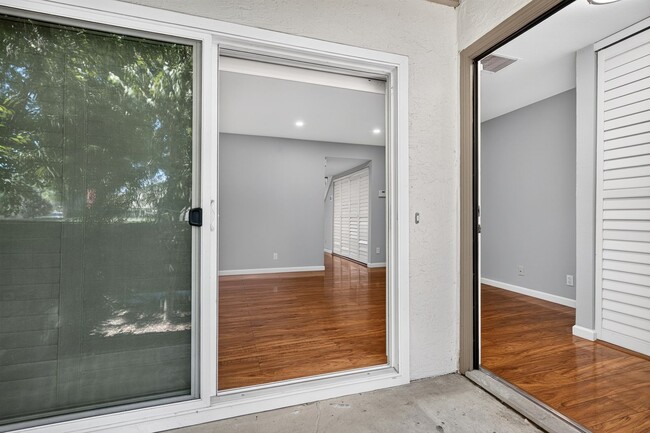 Photo - 1935 Olmo Way