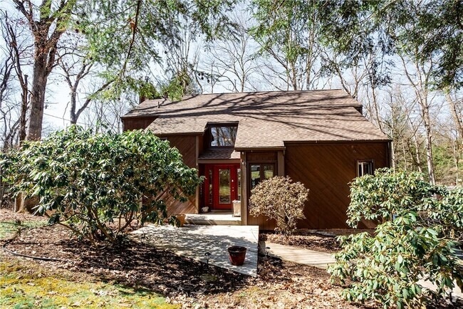 Building Photo - 126 Green Forest Dr Rental
