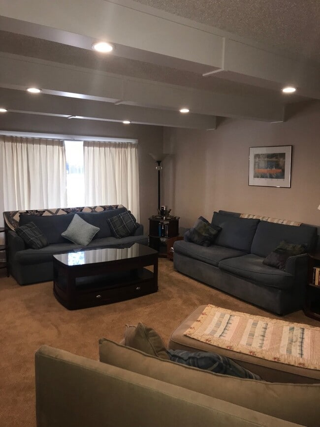 Photo - UNFURNISHED Upgraded Condo in Central location - Quiet Condominium Complex