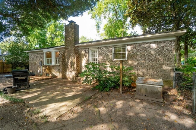 Photo - 3BR/2BA Home with Fireplace and Fenced Yard in Mt Pleasant