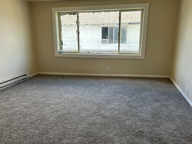 Photo - 3008 E Rowan Ave Apartamento Unidad #2