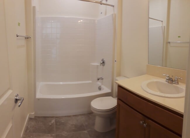 Stunning Brand-New 3 Bed, 2.5 Bath townhom... - Stunning Brand-New 3 Bed, 2.5 Bath townhom... House