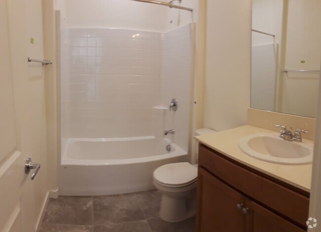 Building Photo - Stunning Brand-New 3 Bed, 2.5 Bath townhom... Rental