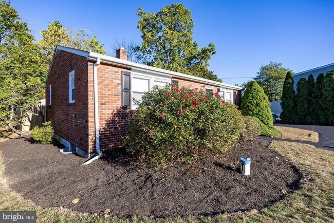 Photo - 1569 Swamp Pike