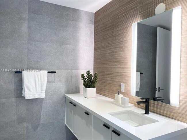 Photo - 9121 SW 85th St