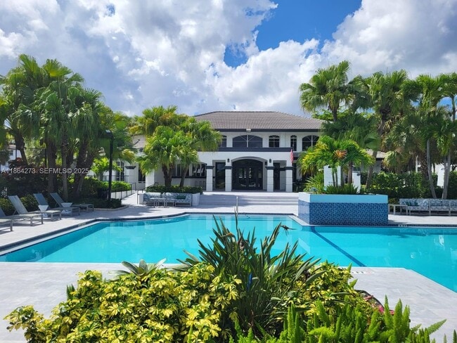 Building Photo - 4555 NW 99th Ave Unit 103