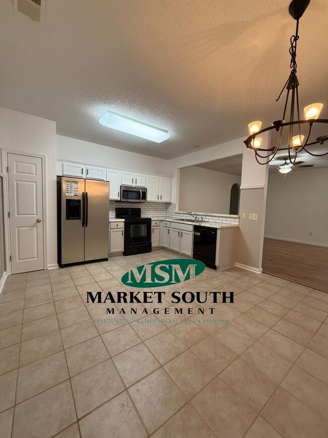 10 Hartland Ct