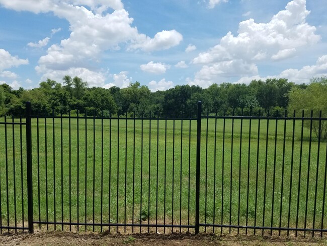 BACKYARD VIEW +GATE ACCESS - 1613 Apollo Cir House