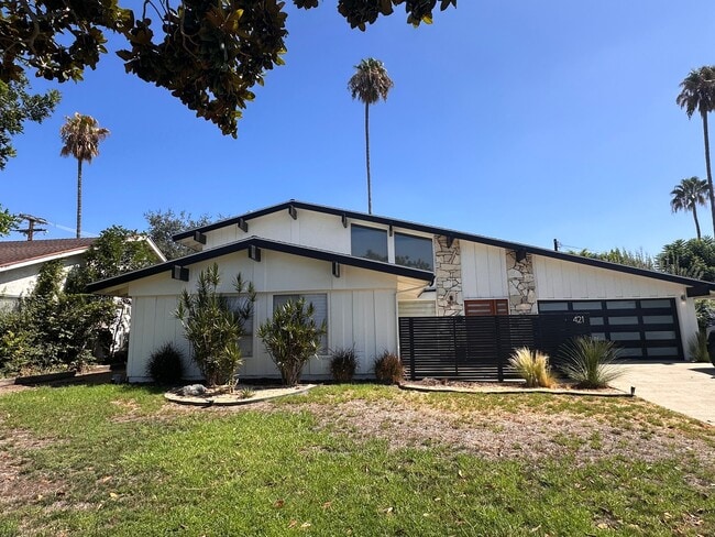 421 Larry Ln