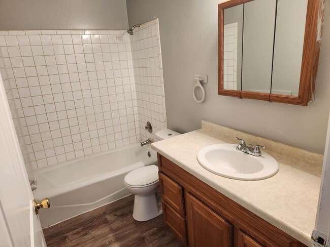 Photo - 6470-6472 N 107th St Unit 6472