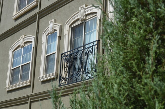 Photo - 1986 S University Blvd Unit 203