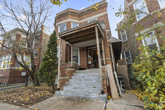 Building Photo - 3219 W Wilson Ave Unit 2 Rental