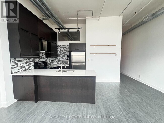 Photo - 700 King St W Unité Lph04