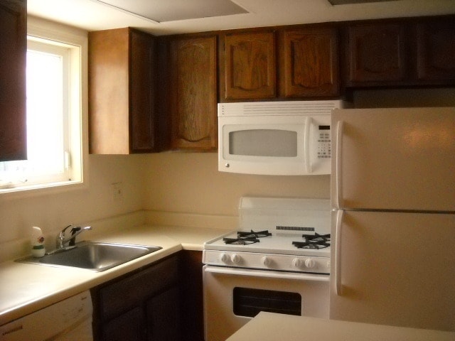 Photo - 321 Meadow Green Ln