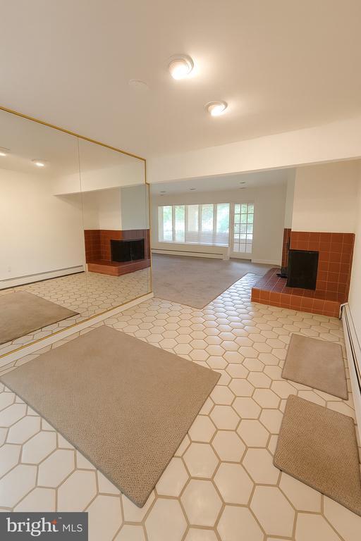 Photo - 301 Browning Ln