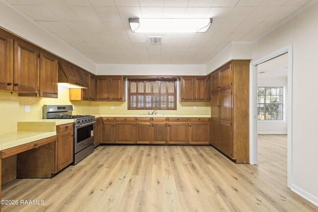 Photo - 240 N College Rd