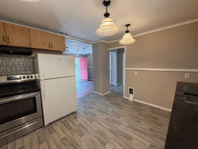 Photo - Lovely 2 Bedroom / 1 Bath for Rent - Section 8 Welcome