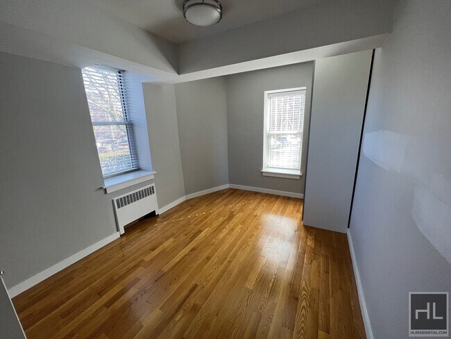 Photo - Amazing Coop in Riverdale! Unit 1C