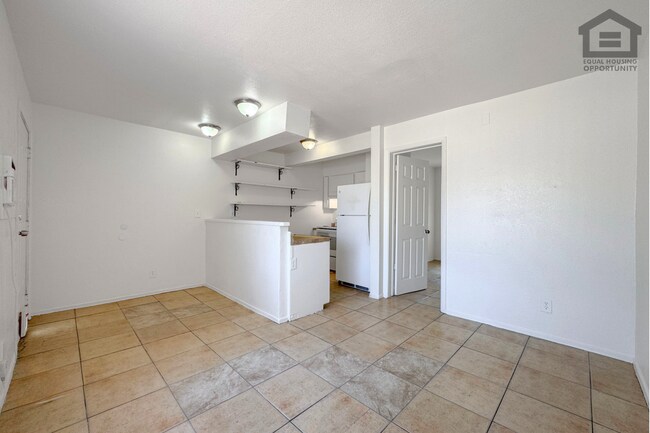 Photo - 1708 W Yuma St Unit 1708 W Yuma St  3