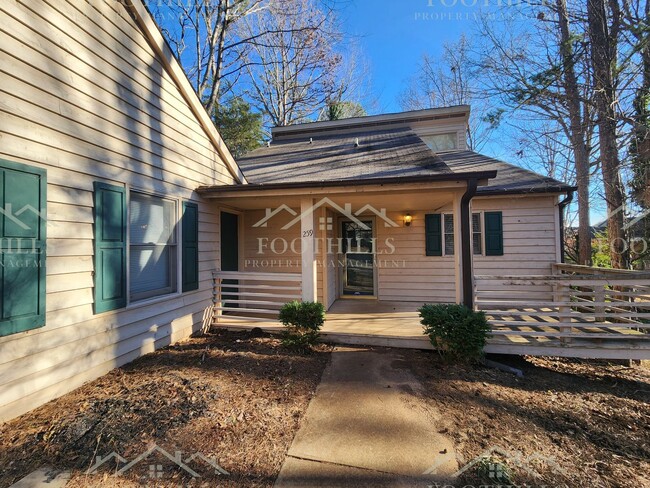 Charming 3-Bed, 2-Bath Home with Lake View... - Charming 3-Bed, 2-Bath Home with Lake View...