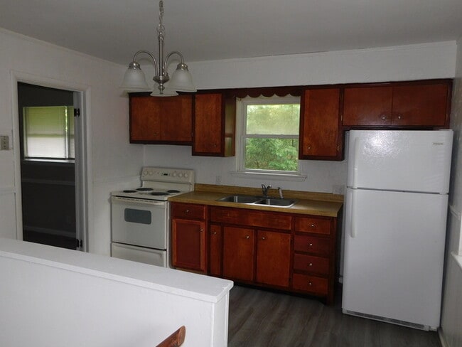 Photo - 901 Mahrenholz Ave