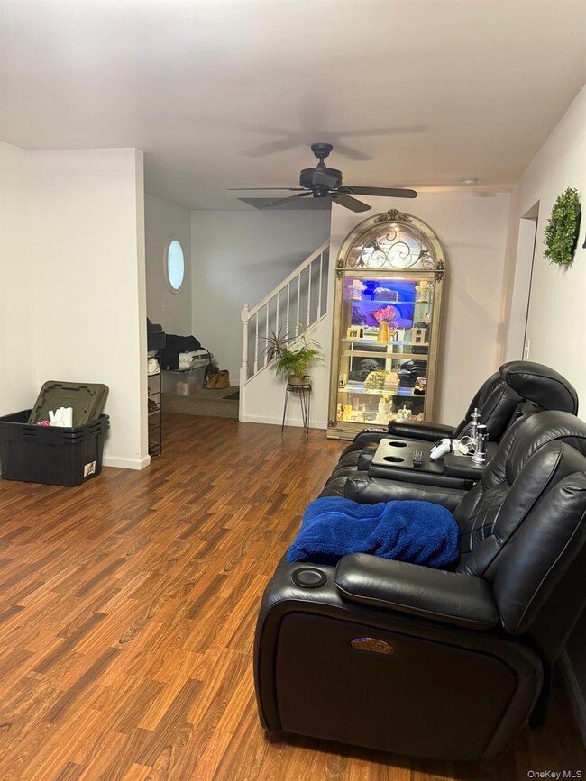 Photo - 938 Scherger Ave