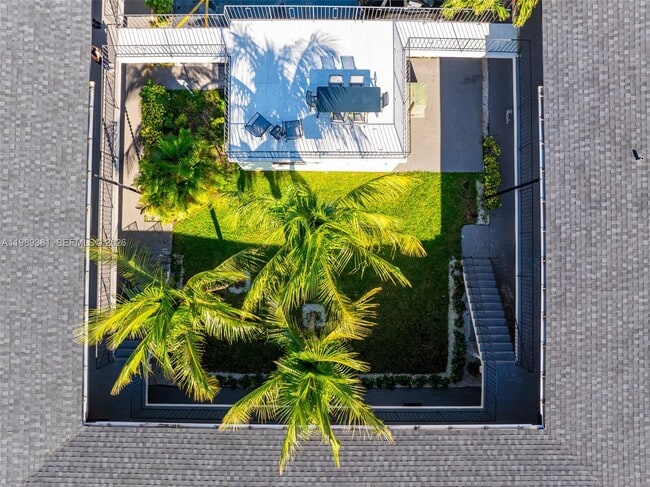 Photo - 1310 W 29th St Unidad 11