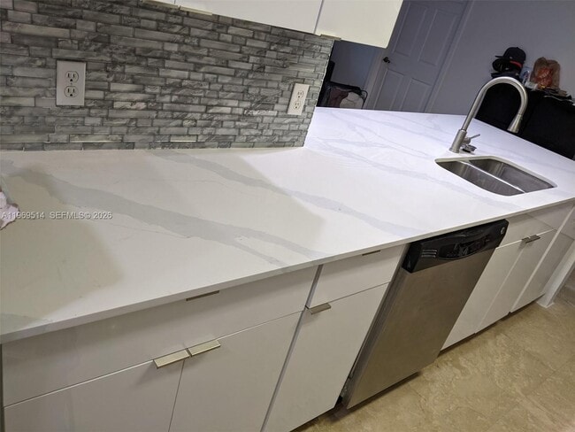 Photo - 3530 SW 22nd St Unit 607