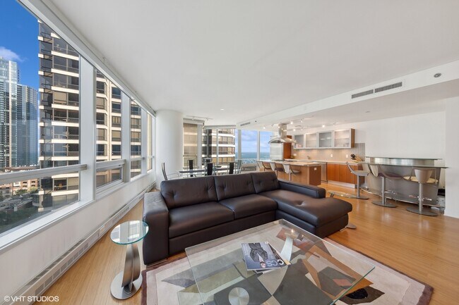 Photo - 340 E Randolph St Unit 1000