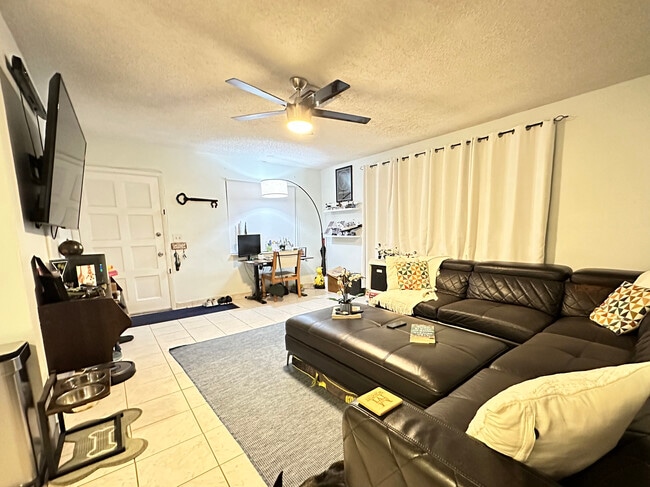 Photo - 3001 Albatross Rd Unit 3003 Albatross Rd Apt 1
