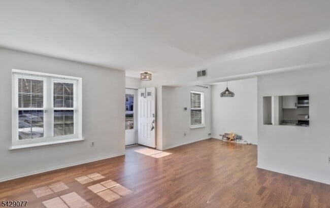 Photo - 81 Almond Dr