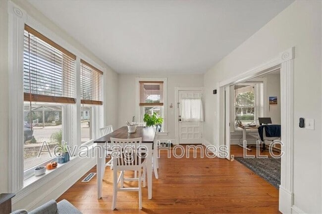 Photo - 4523 Wyoming St