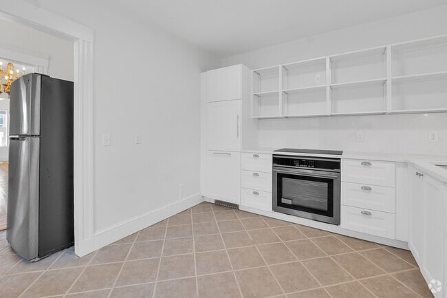Building Photo - 31 Justin Rd Unit 2 Rental