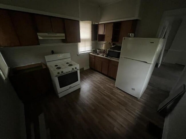 Photo - 283 Frost Ave