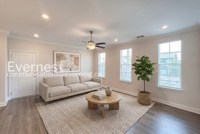 Photo - 828 Goswell Dr Unit 4